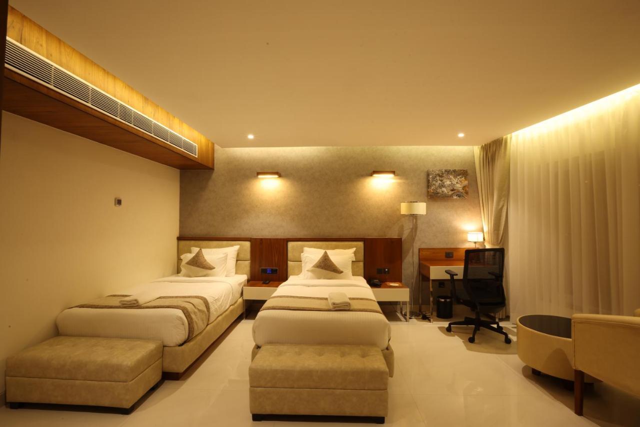 Royal Plaza Suites By Rak Rooms, Mangaluru Exterior foto